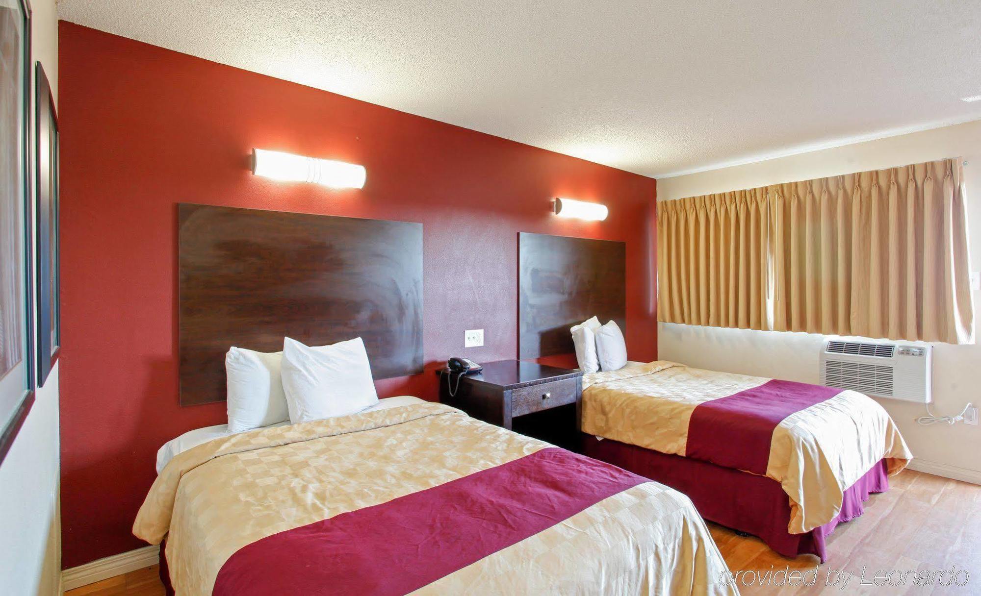 Red Roof Inn Mojave Exterior photo